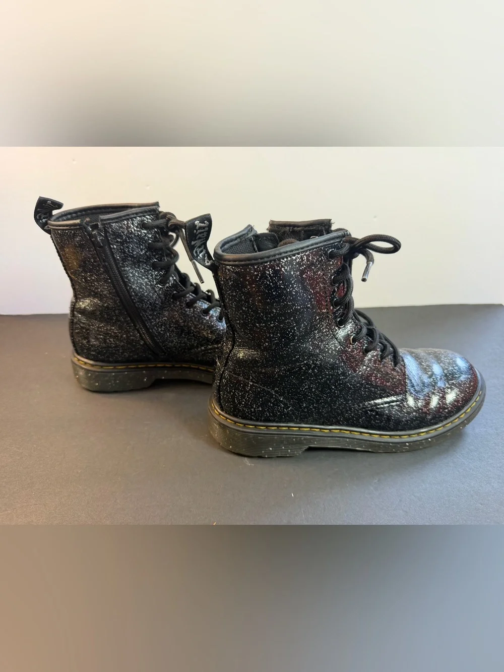 Dr Martens AirWair 1460 J Cosmic Glitter Black Youth Size 6 Lace Up And Zipper